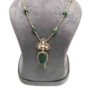 Shimmering Elegance: Discover our 18kt Polki Emerald Chain Pendant