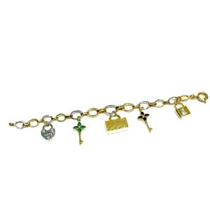 Exquisite 18kt Hallmark Charms Bracelet: A Timeless Accessory for Unmatched Elegance
