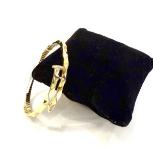 18K Gold Bracelet for Women – Elegant 14K Gold Jewelry, Luxury Wrapped in Beauty